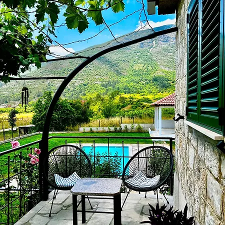 Riverstone Oasis * Τρέμπινιε