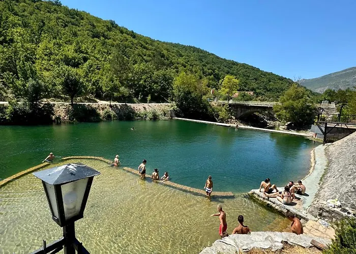 Riverstone Oasis 度假居 特雷比涅